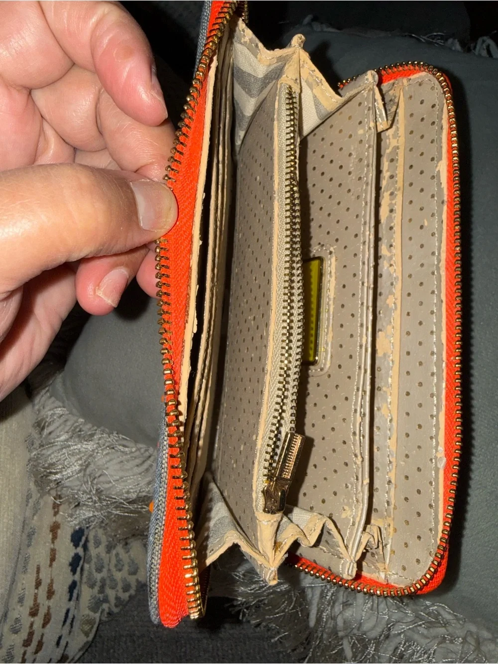 Deux Lux zip around